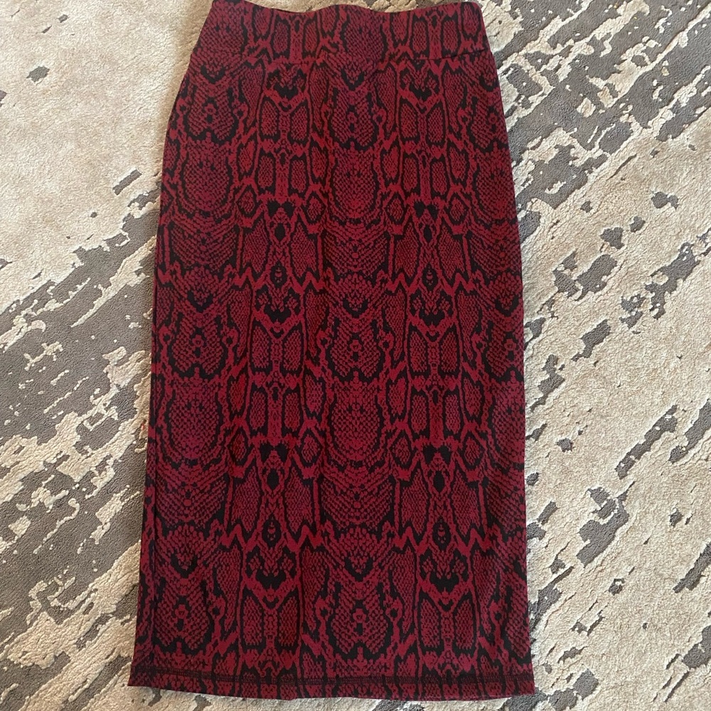 Women’s midi skirt
